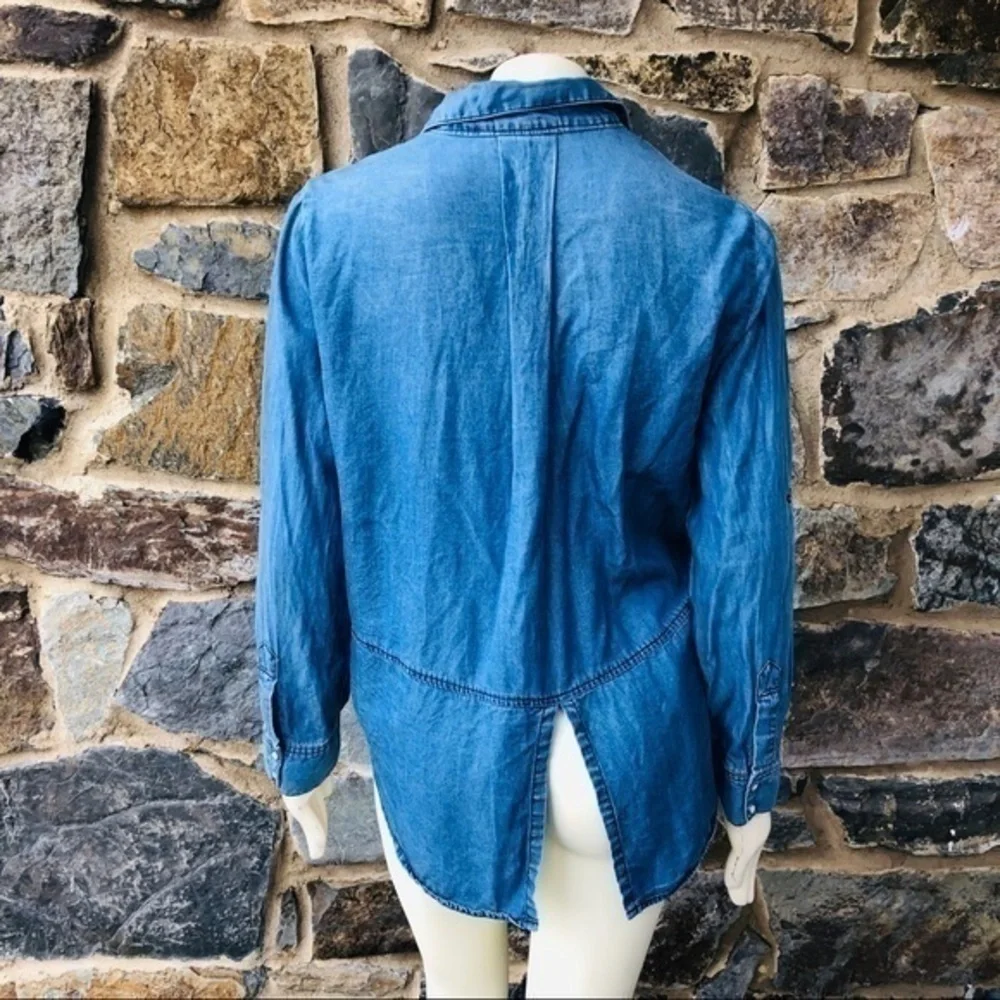 Saks fifth avenue button down denim shirt